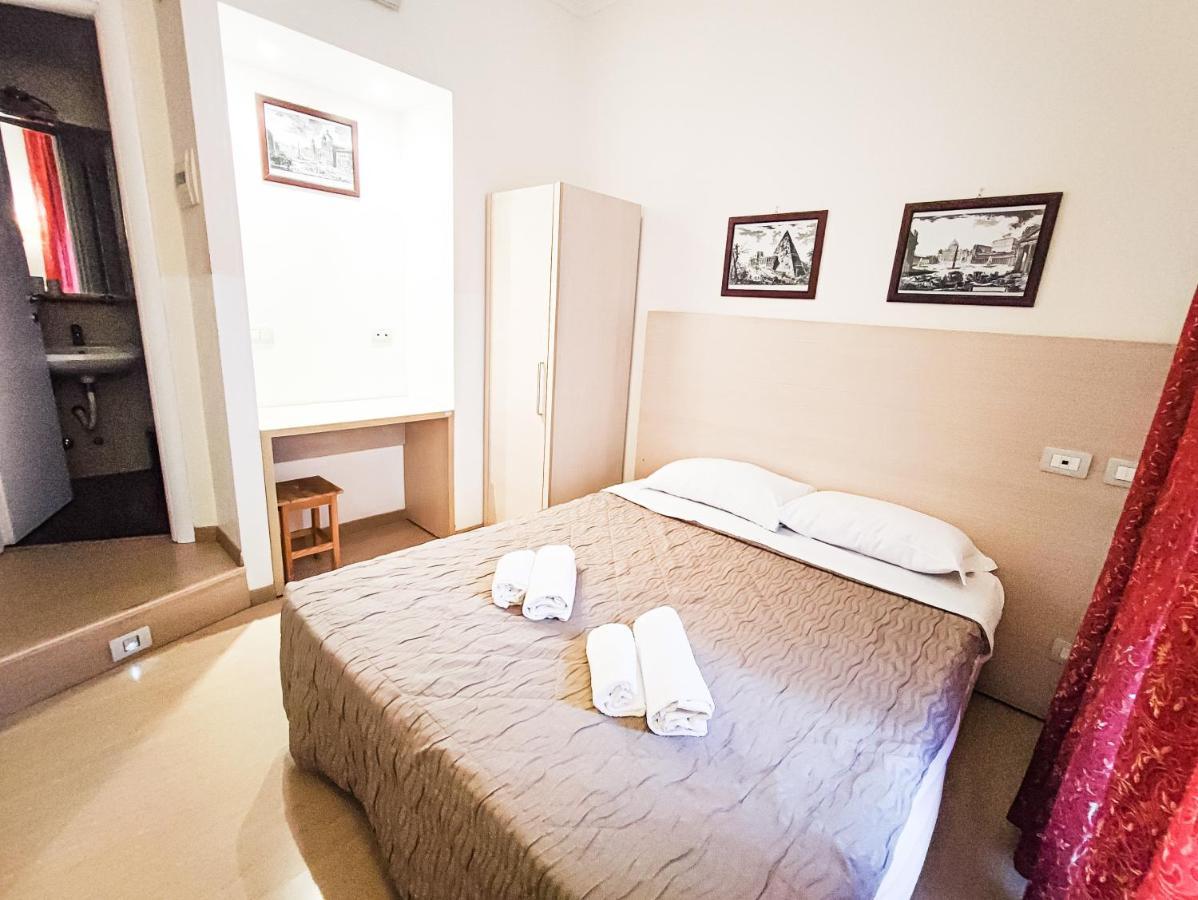 Booking House Rome Hotel Buitenkant foto