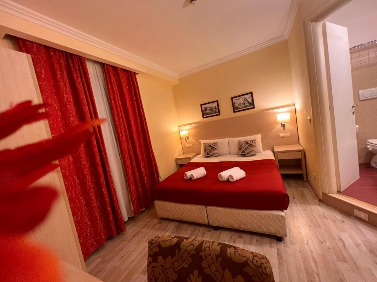 Booking House Rome Hotel Buitenkant foto